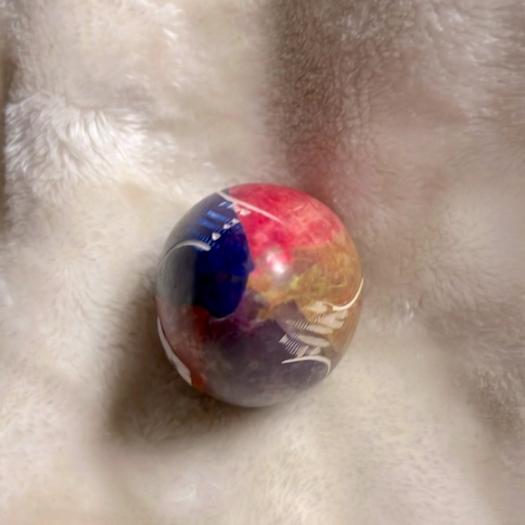 🇰🇪👱🏾‍♀️🌹 AFRICAN HAND CARVED ETCHED FLORAL DECORATIVE STONE EGG FROM KENYA - Picture 4 of 9